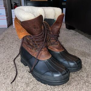 RAULPH LAUREN LEATHER DUCK BOOTS